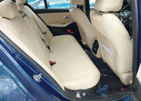 2021 BMW 330I xDrive z USA, uszkodzony, nr VIN 3MW5R7J02M8B58223